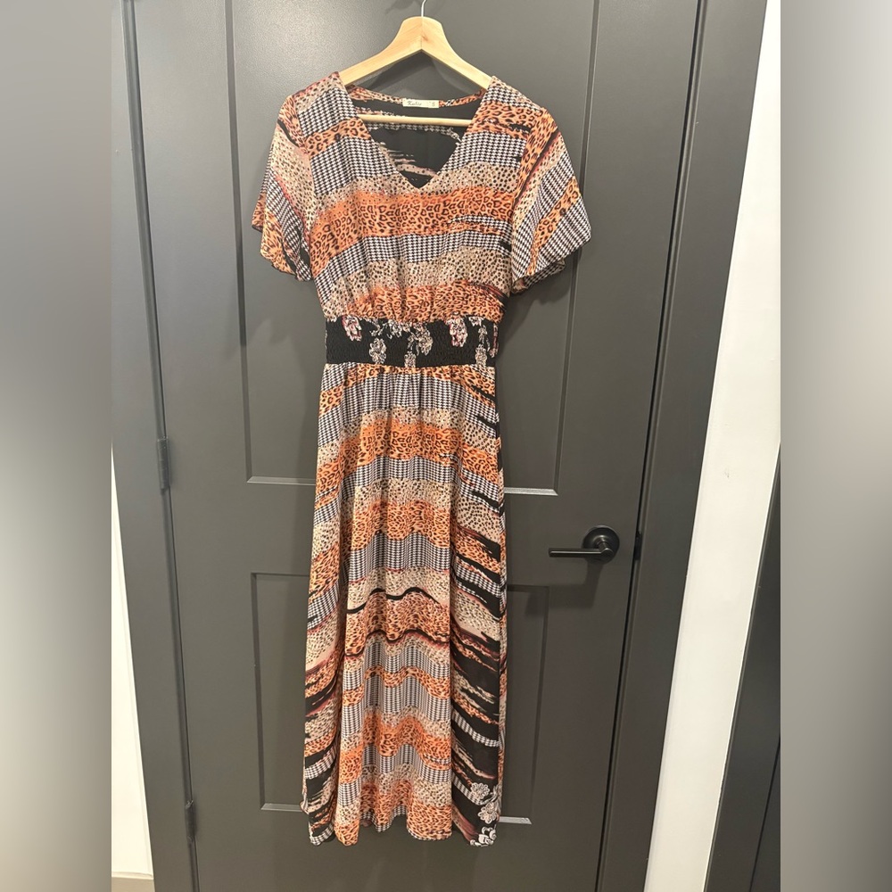Beautiful Multi Print & Colour Maxi Short Sleeve V-neck Dress w/ Elastic Waist